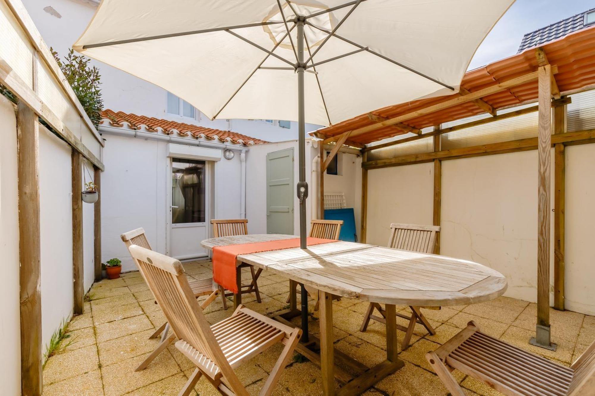 La Josephine - Maison Avec Terrasse Сен-Жиль-Круа-де-Ви Экстерьер фото